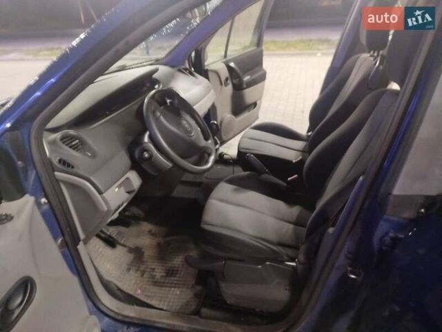Синій Рено Сценік, об'ємом двигуна 1.4 л та пробігом 203 тис. км за 5000 $, фото 17 на Automoto.ua
