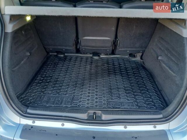 Рено Сценик 2006 в Николаеве на Automoto.ua Синий Рено Сценик, объемом двигателя 1.6 л и пробегом 276 тыс. км за 4800 $, фото 34 на Automoto.ua