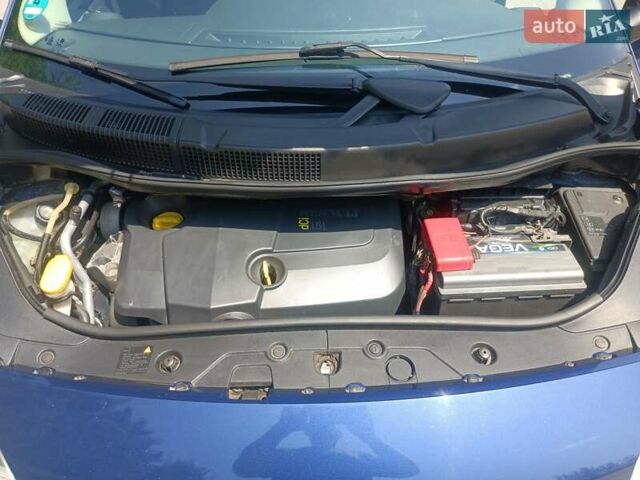 Синій Рено Сценік, об'ємом двигуна 1.5 л та пробігом 205 тис. км за 5100 $, фото 4 на Automoto.ua
