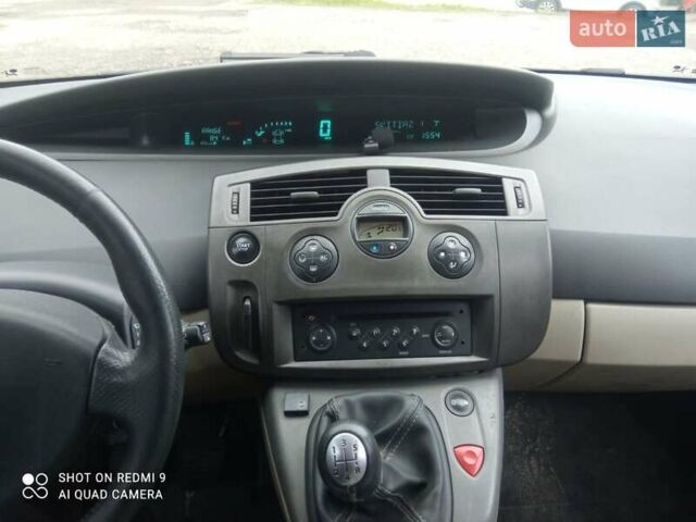 Рено Сценик 2006 в Ровно на Automoto.ua Синий Рено Сценик, объемом двигателя 1.6 л и пробегом 316 тыс. км за 3600 $, фото 11 на Automoto.ua