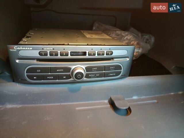 Рено Сценик 2006 в Николаеве на Automoto.ua Синий Рено Сценик, объемом двигателя 1.6 л и пробегом 276 тыс. км за 4800 $, фото 33 на Automoto.ua