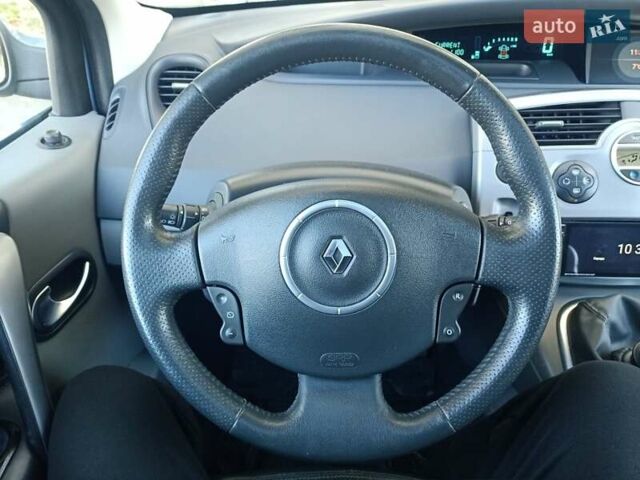 Рено Сценик 2006 в Николаеве на Automoto.ua Синий Рено Сценик, объемом двигателя 1.6 л и пробегом 276 тыс. км за 4800 $, фото 32 на Automoto.ua
