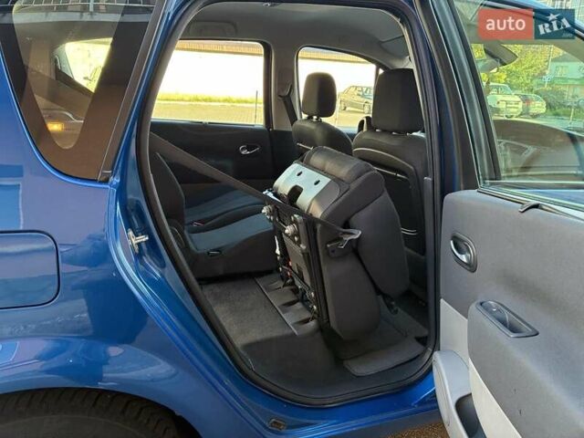 Рено Сценик 2006 в Луцке на Automoto.ua Синий Рено Сценик, объемом двигателя 1.6 л и пробегом 125 тыс. км за 5550 $, фото 30 на Automoto.ua