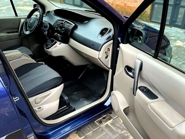 Синий Рено Сценик, объемом двигателя 1.6 л и пробегом 230 тыс. км за 4999 $, фото 6 на Automoto.ua