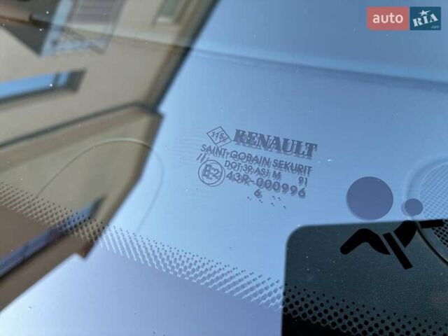 Рено Сценик 2006 в Луцке на Automoto.ua Синий Рено Сценик, объемом двигателя 1.6 л и пробегом 125 тыс. км за 5550 $, фото 5 на Automoto.ua