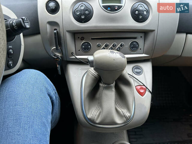 Синий Рено Сценик, объемом двигателя 2 л и пробегом 197 тыс. км за 5100 $, фото 27 на Automoto.ua