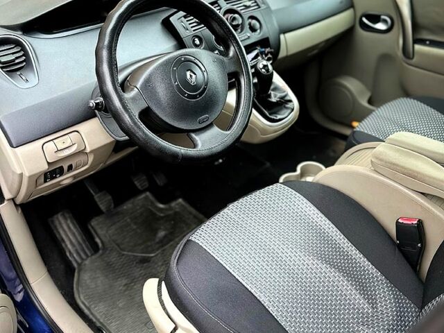 Синий Рено Сценик, объемом двигателя 1.6 л и пробегом 230 тыс. км за 4999 $, фото 5 на Automoto.ua