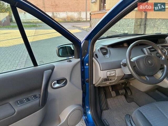 Рено Сценик 2006 в Луцке на Automoto.ua Синий Рено Сценик, объемом двигателя 1.6 л и пробегом 125 тыс. км за 5550 $, фото 16 на Automoto.ua