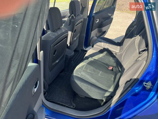 Синий Рено Сценик, объемом двигателя 1.6 л и пробегом 270 тыс. км за 4500 $, фото 3 на Automoto.ua