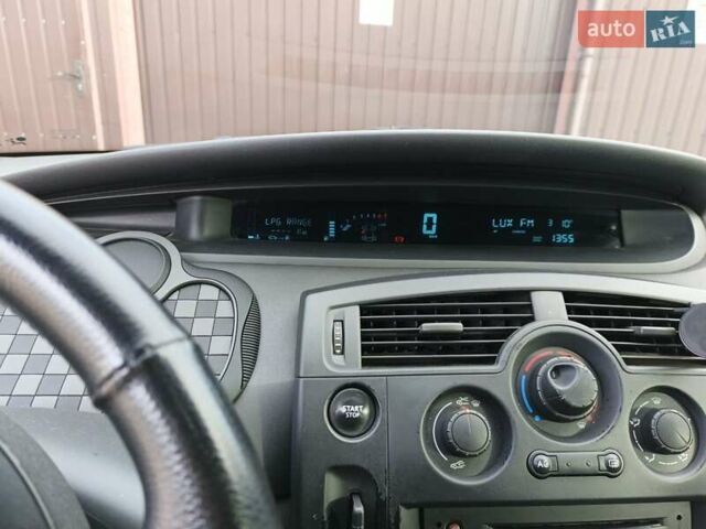 Синій Рено Сценік, об'ємом двигуна 1.6 л та пробігом 183 тис. км за 5250 $, фото 4 на Automoto.ua