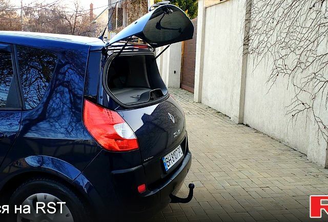 Синий Рено Сценик, объемом двигателя 1.9 л и пробегом 203 тыс. км за 5500 $, фото 4 на Automoto.ua