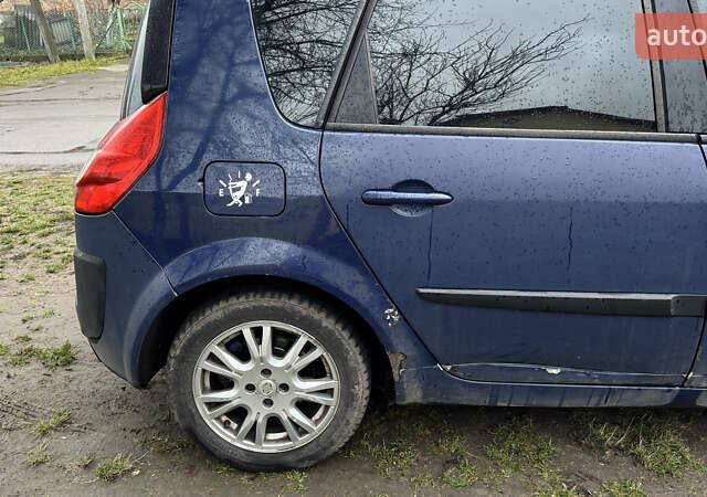 Синій Рено Сценік, об'ємом двигуна 1.5 л та пробігом 240 тис. км за 3500 $, фото 3 на Automoto.ua