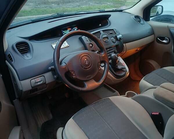 Синий Рено Сценик, объемом двигателя 1.6 л и пробегом 245 тыс. км за 4500 $, фото 5 на Automoto.ua