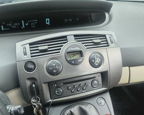 Рено Сценік 2006 у Чернігові на Automoto.ua Синій Рено Сценік, об'ємом двигуна 1.6 л та пробігом 350 тис. км за 4300 $, фото 10 на Automoto.ua