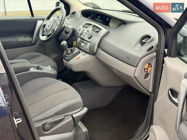 Синій Рено Сценік, об'ємом двигуна 1.6 л та пробігом 192 тис. км за 5999 $, фото 13 на Automoto.ua