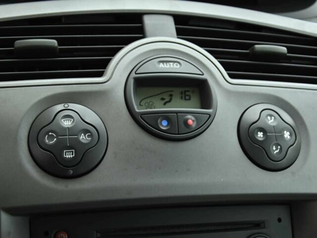 Синий Рено Сценик, объемом двигателя 2 л и пробегом 291 тыс. км за 5999 $, фото 12 на Automoto.ua