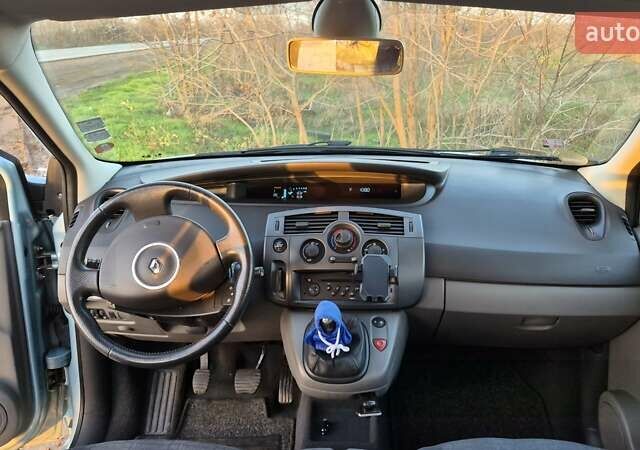 Синий Рено Сценик, объемом двигателя 1.6 л и пробегом 179 тыс. км за 4800 $, фото 13 на Automoto.ua