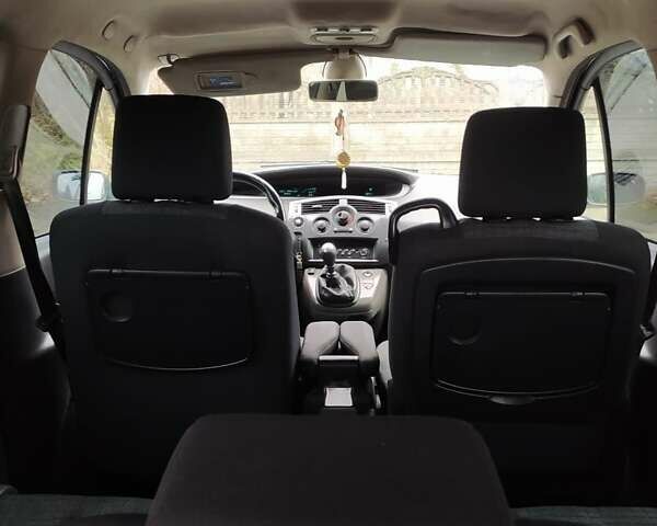 Синий Рено Сценик, объемом двигателя 1.6 л и пробегом 324 тыс. км за 5000 $, фото 4 на Automoto.ua