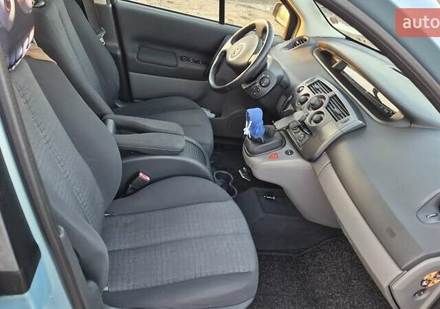 Синий Рено Сценик, объемом двигателя 1.6 л и пробегом 179 тыс. км за 4800 $, фото 11 на Automoto.ua