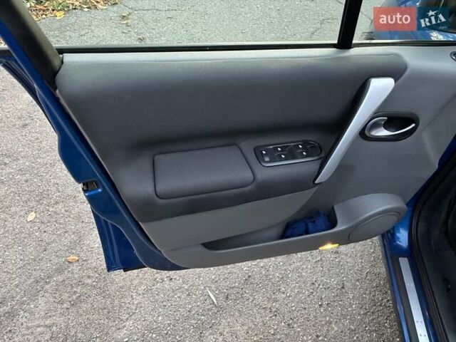 Синій Рено Сценік, об'ємом двигуна 1.6 л та пробігом 151 тис. км за 5699 $, фото 30 на Automoto.ua