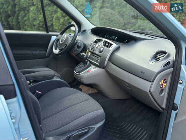Синій Рено Сценік, об'ємом двигуна 2 л та пробігом 184 тис. км за 5200 $, фото 14 на Automoto.ua