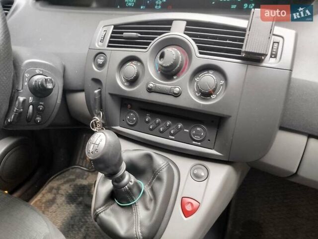 Рено Сценик 2007 в Ивано-Франковске на Automoto.ua Синий Рено Сценик, объемом двигателя 1.6 л и пробегом 129 тыс. км за 5000 $, фото 12 на Automoto.ua