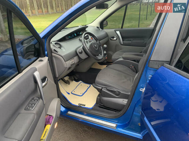 Синий Рено Сценик, объемом двигателя 1.6 л и пробегом 250 тыс. км за 4900 $, фото 7 на Automoto.ua