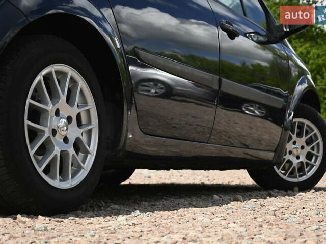 Рено Сценик 2007 в Бердичеве на Automoto.ua Синий Рено Сценик, объемом двигателя 2 л и пробегом 291 тыс. км за 5999 $, фото 11 на Automoto.ua