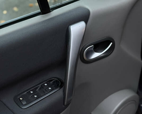 Синій Рено Сценік, об'ємом двигуна 1.6 л та пробігом 229 тис. км за 5999 $, фото 35 на Automoto.ua