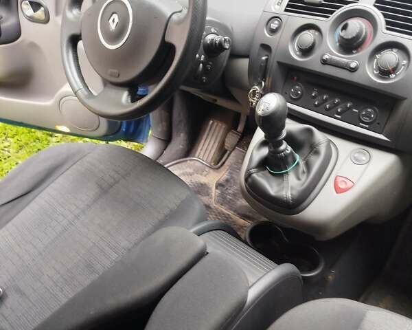 Рено Сценик 2007 в Ивано-Франковске на Automoto.ua Синий Рено Сценик, объемом двигателя 1.6 л и пробегом 129 тыс. км за 5000 $, фото 6 на Automoto.ua