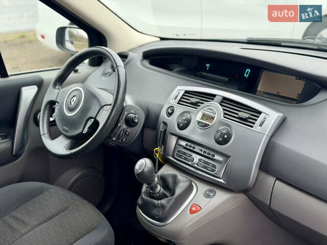 Синій Рено Сценік, об'ємом двигуна 1.6 л та пробігом 192 тис. км за 5999 $, фото 14 на Automoto.ua