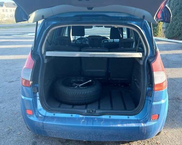 Синий Рено Сценик, объемом двигателя 1.6 л и пробегом 230 тыс. км за 4599 $, фото 3 на Automoto.ua