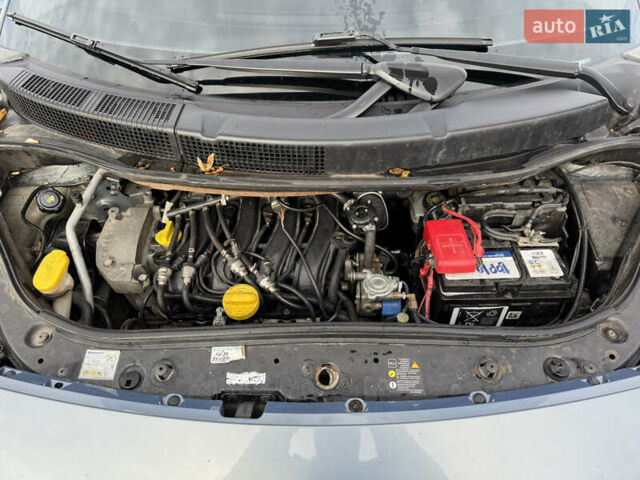 Рено Сценик 2007 в Тальном на Automoto.ua Синий Рено Сценик, объемом двигателя 1.6 л и пробегом 313 тыс. км за 5400 $, фото 12 на Automoto.ua