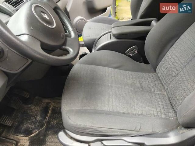 Рено Сценик 2007 в Ивано-Франковске на Automoto.ua Синий Рено Сценик, объемом двигателя 1.6 л и пробегом 129 тыс. км за 5000 $, фото 5 на Automoto.ua