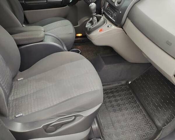 Синий Рено Сценик, объемом двигателя 1.6 л и пробегом 324 тыс. км за 5000 $, фото 8 на Automoto.ua