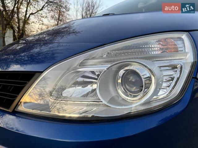 Синій Рено Сценік, об'ємом двигуна 1.6 л та пробігом 151 тис. км за 5699 $, фото 5 на Automoto.ua