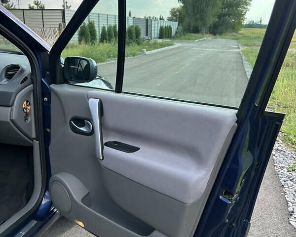 Синій Рено Сценік, об'ємом двигуна 1.6 л та пробігом 231 тис. км за 5850 $, фото 9 на Automoto.ua