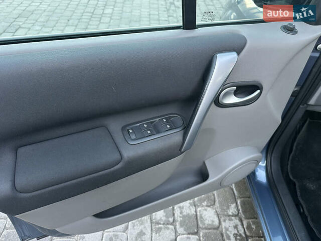 Синий Рено Сценик, объемом двигателя 2 л и пробегом 245 тыс. км за 5900 $, фото 21 на Automoto.ua