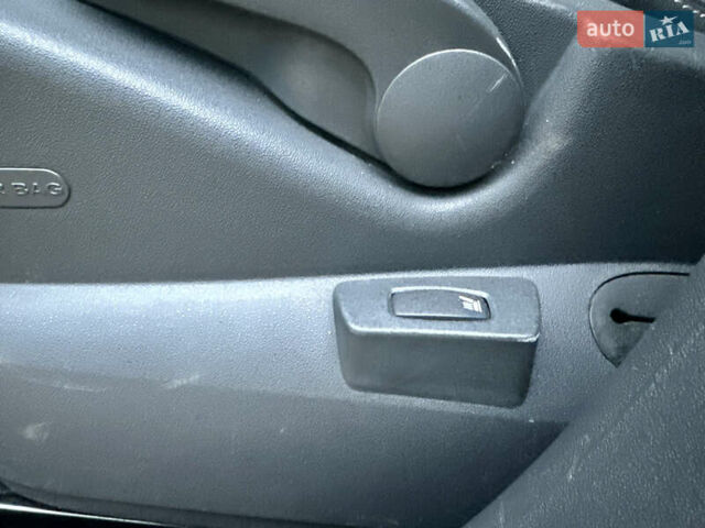 Синий Рено Сценик, объемом двигателя 1.6 л и пробегом 191 тыс. км за 5450 $, фото 21 на Automoto.ua