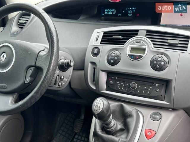 Синій Рено Сценік, об'ємом двигуна 1.6 л та пробігом 225 тис. км за 5550 $, фото 17 на Automoto.ua