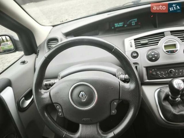Синий Рено Сценик, объемом двигателя 1.6 л и пробегом 216 тыс. км за 5400 $, фото 13 на Automoto.ua