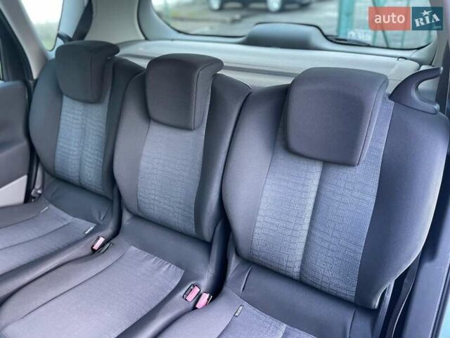 Синій Рено Сценік, об'ємом двигуна 1.6 л та пробігом 117 тис. км за 5900 $, фото 26 на Automoto.ua