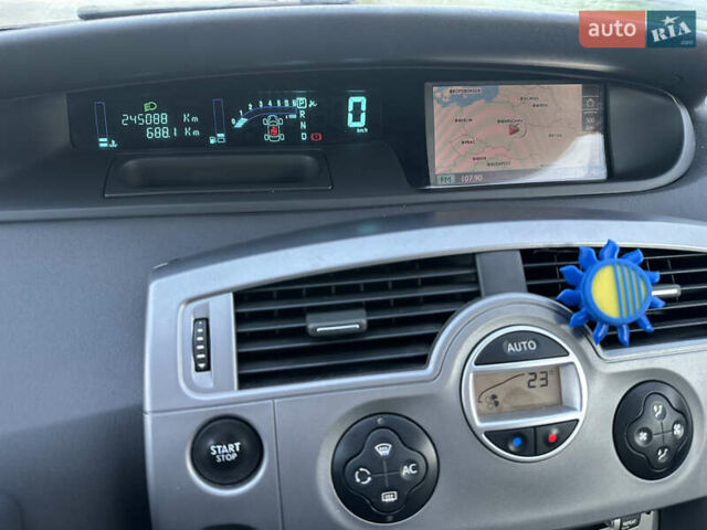 Синий Рено Сценик, объемом двигателя 2 л и пробегом 245 тыс. км за 5900 $, фото 20 на Automoto.ua