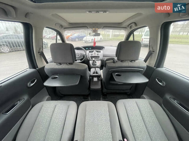 Синий Рено Сценик, объемом двигателя 1.6 л и пробегом 226 тыс. км за 5850 $, фото 8 на Automoto.ua