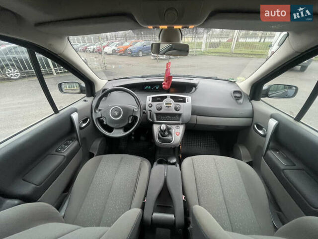 Синий Рено Сценик, объемом двигателя 1.6 л и пробегом 226 тыс. км за 5850 $, фото 9 на Automoto.ua