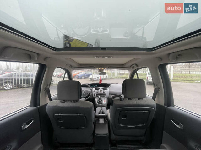 Синий Рено Сценик, объемом двигателя 1.6 л и пробегом 226 тыс. км за 5850 $, фото 6 на Automoto.ua