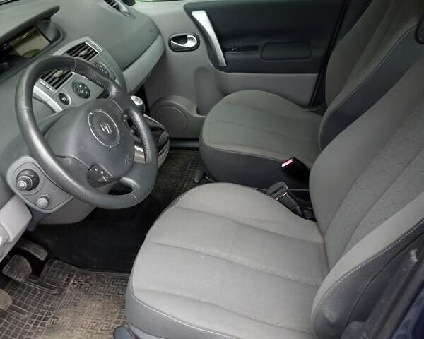 Синій Рено Сценік, об'ємом двигуна 1.6 л та пробігом 165 тис. км за 5400 $, фото 10 на Automoto.ua