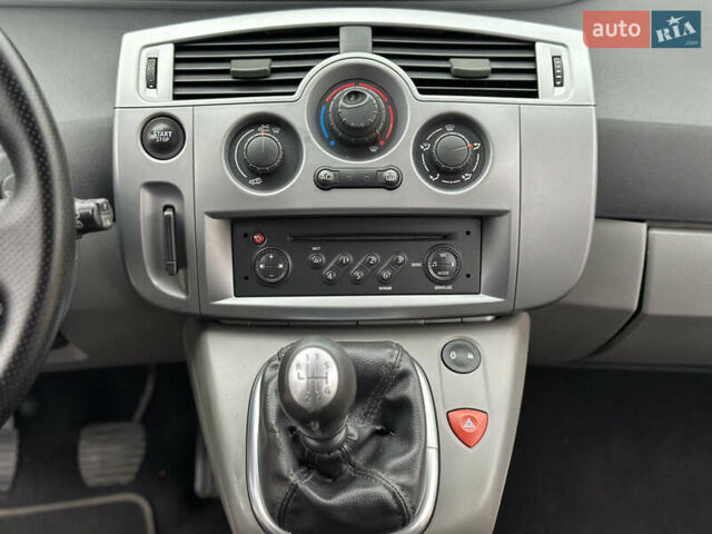 Синий Рено Сценик, объемом двигателя 1.6 л и пробегом 214 тыс. км за 6800 $, фото 35 на Automoto.ua