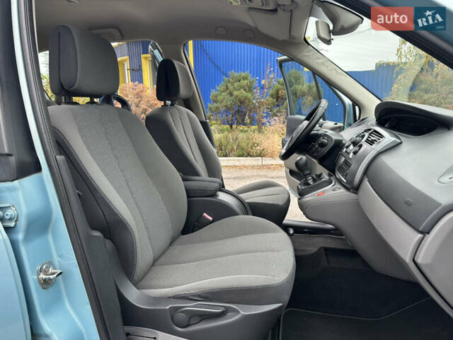 Синий Рено Сценик, объемом двигателя 1.6 л и пробегом 214 тыс. км за 6800 $, фото 28 на Automoto.ua