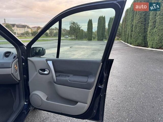 Синій Рено Сценік, об'ємом двигуна 1.6 л та пробігом 204 тис. км за 5650 $, фото 39 на Automoto.ua